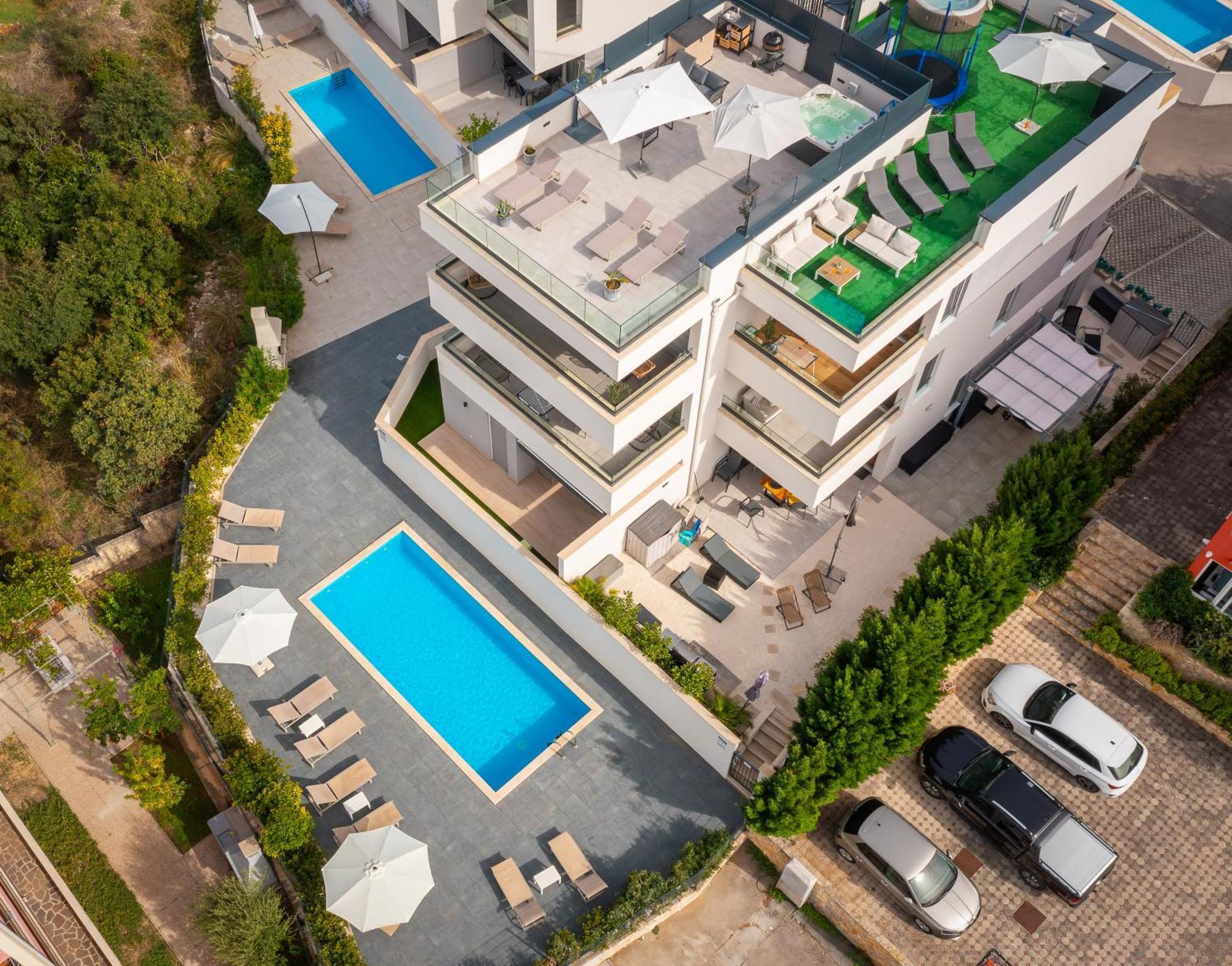 Apartment Alegria In Okrug With Heated Pool, Sea View, Jacuzzi, Wifi Trogir Kültér fotó